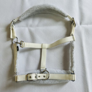 Harnais de cheval réglable en nylon avec rembourrage doux en polaire, muserolle décorative, robuste et confortable, pour l'entraînement en écurie - Product Image 4