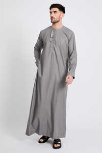 Vente en gros : Thobe traditionnel musulman de haute qualité pour hommes arabes, en polyester respirant, brodé, longueur cheville, coupe ample - Product Image 4