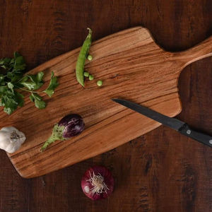Tabla de cortar de madera maciza hecha a mano, regalo de cocina, tabla rústica de madera dura para cortar y servir con asa para platos, frutas y verduras - Product Image 1