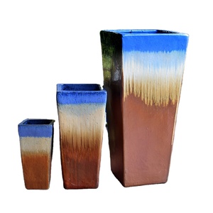 Venta al por mayor de macetas de flores directas de Vietnam, accesorios para el hogar, macetas para interiores y exteriores, suministros de jardín de cerámica, flores y macetas - Product Image 1