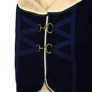 Couverture pour cheval en polyester léger, respirant et imperméable, doublure en polaire, sangles réglables, matériaux durables pour l'intérieur et l'extérieur - Product Image 5