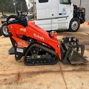 Chargeuse compacte diesel Kubota, mini-chargeuse durable avec accessoires polyvalents pour l'agriculture, la construction et la manutention de matériaux - Product Image 2