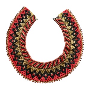 Collier et boucles d'oreilles de bijoux de mode pour dames en perles longues faites à la main en fil de rocaille en résine vintage pour usage quotidien et de fête - Product Image 1