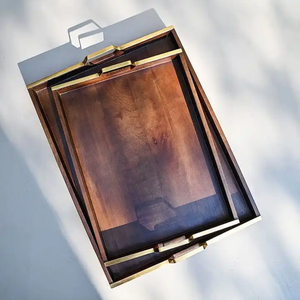 Bandeja para Servir Aperitivos FAIZA CRAFT, Diseño Moderno Cuadrado con Patrón Horizontal, Acabado Brillante Tipo Madera, Multiusos para Cocina - Product Image 5