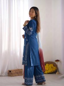 Ensemble Kurti, pantalon et dupatta élégant et entièrement cousu |   Vêtements ethniques brodés en rayonne et coton pour la collection festive et de fête - Product Image 2