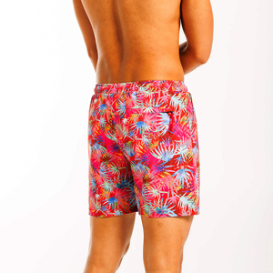 Shorts de bain décontractés pour hommes à imprimé tropical rouge, séchage rapide, taille à cordon, longueur mi-cuisse - Product Image 2