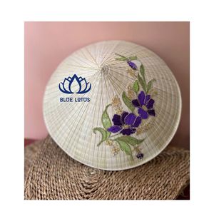 Sombrero Tradicional Vietnamita Tallado en Calabaza, Decorativo y Sostenible de Alta Calidad |   Accesorio Fotográfico Ecológico y Regalo de Recuerdo Cultural - Product Image 1