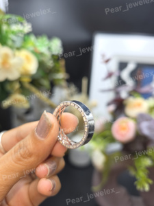 Anillo de Eternidad de Lujo con Moissanita Corte Baguette, Plata de Ley 925, Borde Milgrain, Diseño Geométrico Calado, Anillo de Boda - Product Image 1