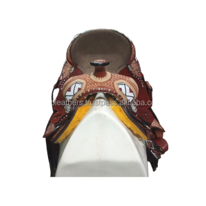 Selle d'équitation décorative et durable en cuir véritable fabriquée à la main pour le plaisir occidental Selle de cheval de style cow-boy américain - Product Image 6