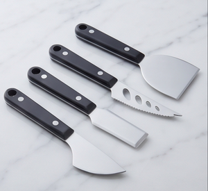 Juego de 4 Cuchillos para Queso con Hojas de Acero Inoxidable y Mangos Negros, Aptos para Lavavajillas, Herramientas para Tabla de Quesos - Product Image 1