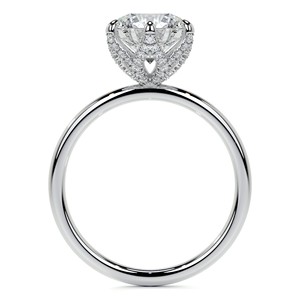 Anillo de compromiso de oro blanco macizo de 18 quilates con moissanita VVS1 de corte brillante redondo para ella, anillo de compromiso con halo oculto. - Product Image 6