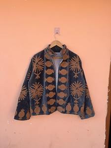 Veste en coton brodée à la main à motifs floraux indiens, manteau d'hiver pour femme, cadeau élégant pour elle, veste pour fête d'Halloween - Product Image 2