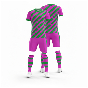 Uniforme de Fútbol Personalizado con Sublimación de Logotipo, Equipación de Fútbol para Equipo |   Tallas para Hombres, Mujeres y Jóvenes |   Ropa Deportiva Ligera de Secado Rápido para Entrenamiento - Product Image 5