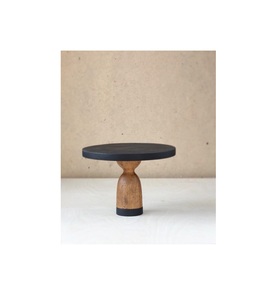 Support à gâteau en bois rustique de luxe, construction robuste, fait main, personnalisable pour les fêtes d'anniversaire, les desserts et les occasions spéciales - Product Image 1
