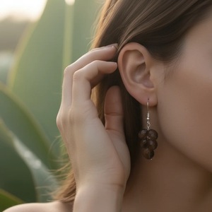 Vente en gros de boucles d'oreilles pendantes en argent sterling 925 avec quartz fumé, bijoux artisanaux de mode en provenance de Jaipur, Inde - Product Image 2