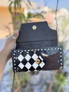 Portefeuille-pochette en cuir sculpté à la main, motif damier élégant, en cuir de vachette, multi-usages, style western - Product Image 5