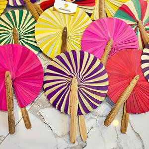 Éventail décoratif en feuille de palmier de coco, éventail traditionnel fait à la main pour les événements et les mariages - Product Image 4