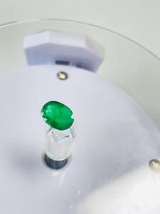 Émeraude naturelle zambienne ovale 2,19 carats, couleur verte premium, lustre excellent, qualité supérieure, pierre précieuse naturelle pour collectionneur - Product Image 4