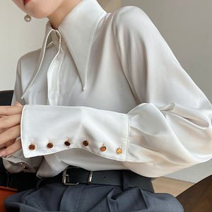 Chemisiers élégants pour femmes, style français, nouvelle collection Printemps 2026, pour le bureau, avec design original et coupe décontractée, vente en gros pour boutiques - Product Image 5