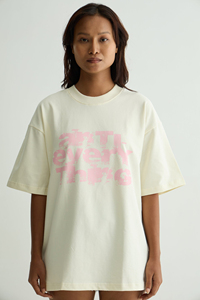 Camiseta Oversize al por Mayor con Estampado de Texto Rosa Desgastado, Top Casual Unisex Estilo Urbano - Product Image 4