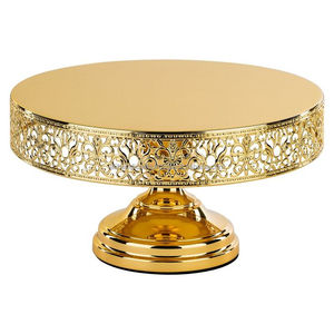 Support à gâteau rond en métal doré avec un design en filigrane orné, plateau de service fait main pour gâteaux et cupcakes - Product Image 1