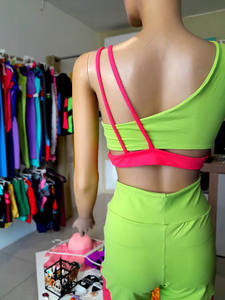 Ensemble de yoga sans couture 2 pièces tendance : soutien-gorge de sport push-up et short de fitness à dos ouvert pour femme – Tenue de sport active - Product Image 2