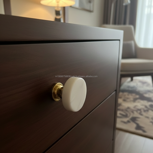 Bouton carré minimaliste en marbre blanc naturel, diamètre 4 cm, hauteur 7 cm, écologique et durable, pour armoire, tiroir de cuisine, commode - Product Image 1