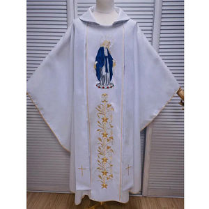 Casulla de poliéster mate de calidad con diseño bordado mariano y estola, hecha a medida, con bordado rosa. - Product Image 3