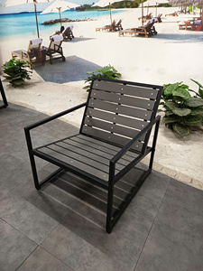 Chaise de jardin moderne d'extérieur avec assise et dossier en bois, structure en acier, design de pieds coniques durables pour utilisation sur sol dur KTS-170605-03 - Product Image 2