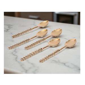 Accessoires de cuisine en acier inoxydable de qualité supérieure, ensemble de 4 couteaux à fromage décoratifs finition or rose, motif floral torsadé. - Product Image 3