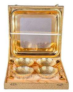 Juego de Servir de Cuatro Platos Bañados en Oro con Cucharas y Bandeja, Caja de Regalo Dorada, Artículos de Hospitalidad Reales, Utensilios de Cocina Metálicos Tradicionales - Product Image 6