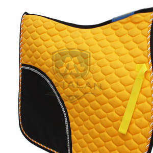 Tapis d'équitation matelassé à surface douce pour l'entraînement en écurie et en extérieur, équipement équestre, tapis de selle à faible MOQ - Product Image 6