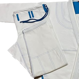 Uniforme de karaté personnalisé avec tissu flexible et construction respirante pour l'entraînement sportif et les compétitions Uniforme de karaté - Product Image 3