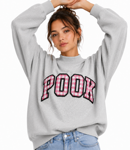 เสื้อฮู้ดผู้หญิง POOK ผ้าฟลีซทรงโอเวอร์ไซส์ เป็นมิตรกับสิ่งแวดล้อม ผลิตจากผ้าฝ้าย 100% ทรงไหล่ตก ระบายอากาศได้ดี สวมใส่สบาย พร้อมปักโลโก้ตามสั่ง - Product Image 5