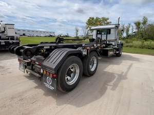 Camión Tractor de 10 Ruedas Económico 6x4 Diésel para Operaciones Logísticas Comerciales Pesadas - Product Image 4