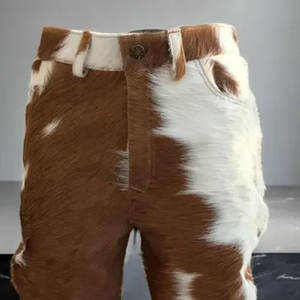 Pantalon cargo de chasse en cuir pour hommes |   Pantalon en cuir de vache imperméable, personnalisé, pour l'extérieur, décontracté et élégant - Product Image 3