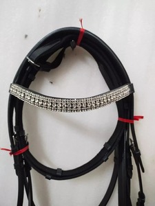 Bridon de dressage de qualité supérieure avec frontale en cuir ornée de 5 rangées de cristaux blancs, toutes tailles disponibles à prix raisonnable - Product Image 5