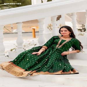 Robe en soie de couleur éclatante, idéale pour les festivals, avec des travaux de tissage, au prix de gros, fabricant de mode féminine - Product Image 1