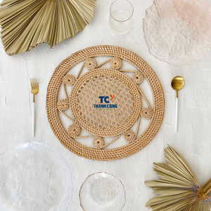 Venta al por mayor estilo bohemio redondo espiral patrón ratán mantel hecho a mano en Vietnam para uso doméstico para Ramada vacaciones o boda - Product Image 1