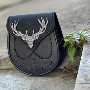 Sporran de mariage écossais pour homme en cuir végétalien noir de luxe avec tête de cerf, accessoires pour tenue des Highlands - Product Image 4