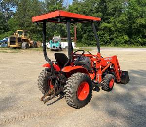 Tractor Compacto Premium para B2301 con Motor Diésel de 40HP, 4WD, Caja de Cambios y Bomba para Agricultura - Product Image 6