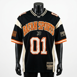 Camiseta de fútbol para hombre, 210 gsm, tela de malla premium, paneles en contraste negro y naranja, logotipo personalizado en twill, camiseta de fútbol. - Product Image 1