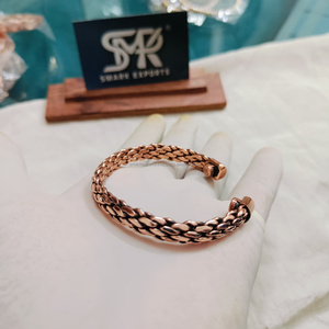 Brazalete de cobre trenzado hecho a mano, brazalete de diseño tejido Kada, brazalete de pulsera para hombres y mujeres, joyería curativa tradicional - Product Image 4