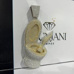 Pendentifs et breloques en diamant personnalisés certifiés IGI, en argent 925 plaqué or, entièrement sertis VVS, style classique, pour homme, idéal pour les soirées - Product Image 4