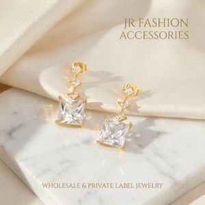 JR Wholesale - Aretes Colgantes Cuadrados Clásicos de Acero Inoxidable Chapados en Oro de 18K con Circonita para Mujer, Ideales para Bodas - Product Image 2