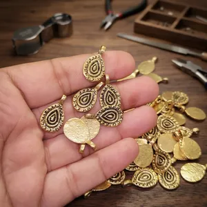 Pendentifs et breloques en alliage de zinc faits à la main, plaqués argent antique, pour la fabrication de bijoux féminins, design personnalisé, vente en gros - Product Image 2