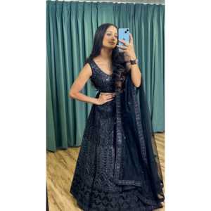 Lehenga Choli de Diseñador para Fiestas y Clubs, con Trabajo de Dori y Lentejuelas, Elegante Ropa de Fiesta - Product Image 2