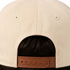 Casquette snapback unisexe, matière respirante et confortable de qualité supérieure, coupe décontractée classique, visière plate, design moderne et personnalisé. - Product Image 5