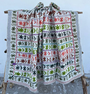 Handmade Vintage Suzani <b>Kantha</b> Quilt Colorful Floral Motif Hand Embroidered Cotton Reversible Boho Bedding <b>Throw</b> - Product Image 4