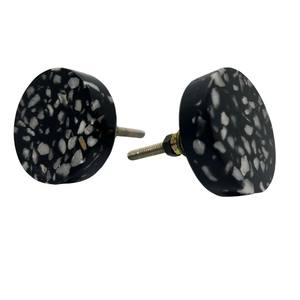 Tiradores Modernos de Resina Verde para Cajones, Puertas de Armarios de Cocina, Dormitorio, Baño y Sala de Estar - Product Image 1